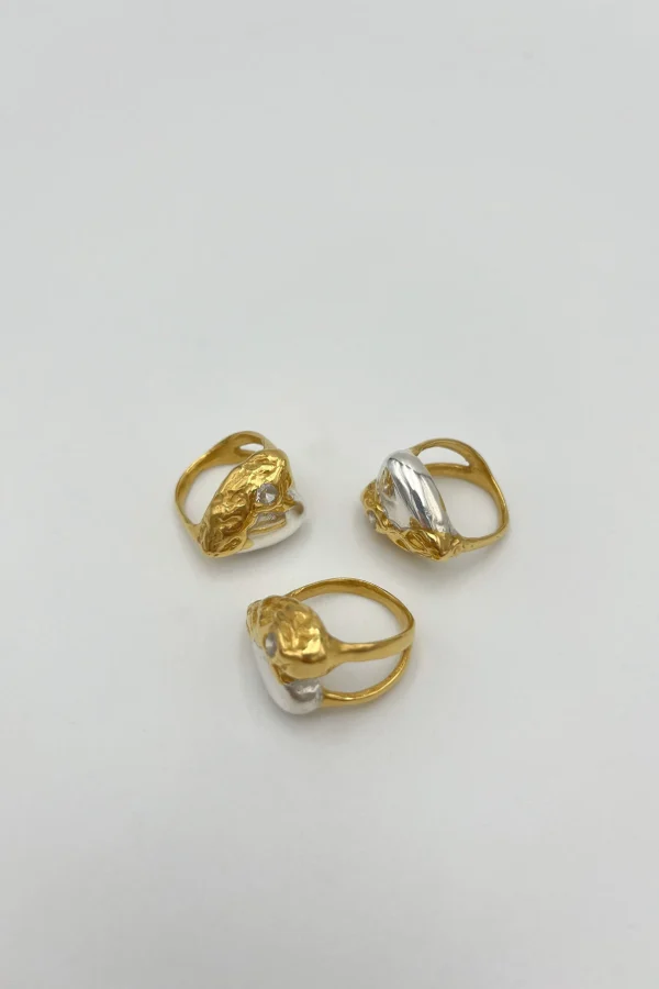 Amor Singular Ring